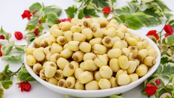 Những lưu ý quan trọng khi sử dụng hạt sen: Ai nên cẩn thận?