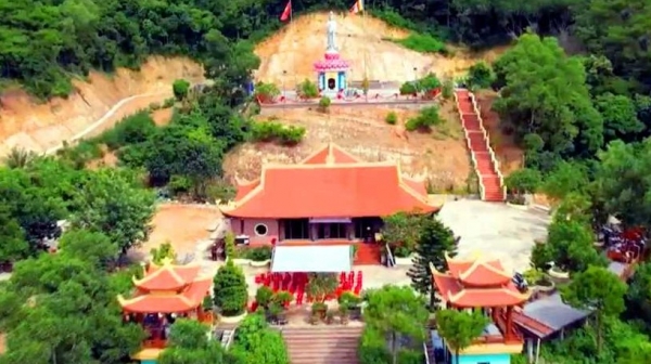 Vãn cảnh chùa Trúc Lâm Cô Tô