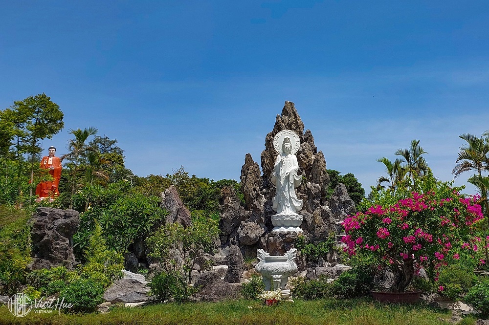 Ghé thăm những ngôi chùa cổ kính nổi tiếng ở Huế