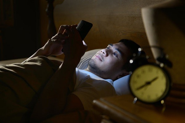 Người thức khuya thông minh hơn người ngủ sớm?