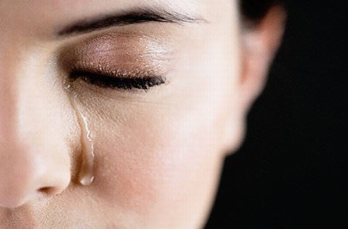 Khóc và những lợi ích không ngờ