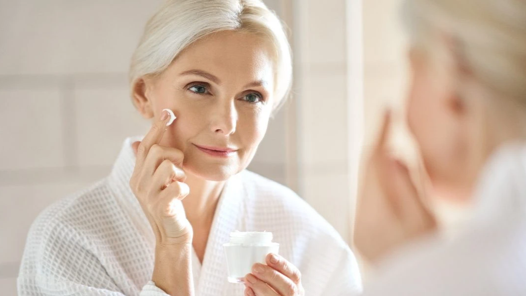 3 cách ngăn ngừa tổn thương da, lão hóa da cho phụ nữ trung niên