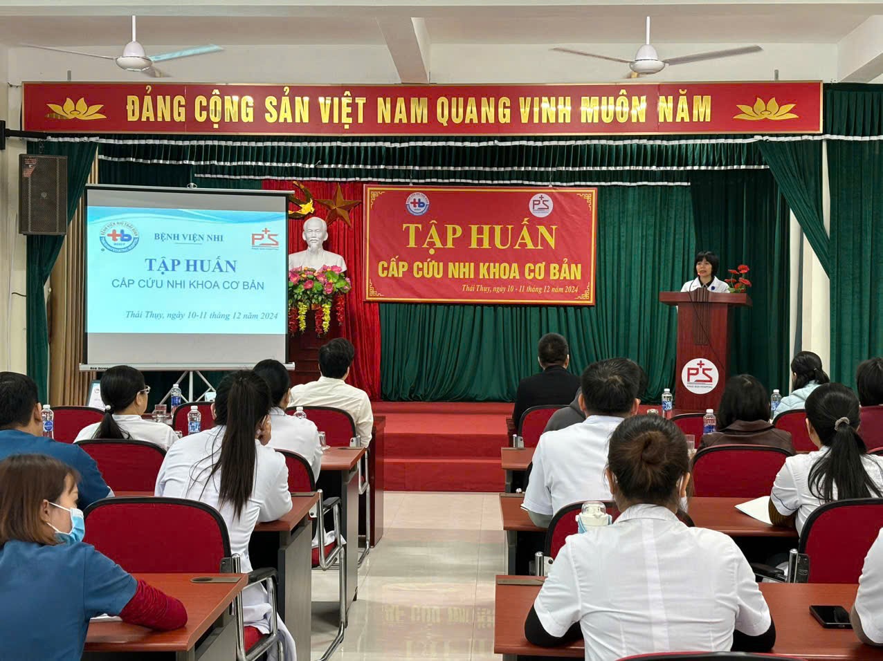 Tập huấn “Cấp cứu nhi khoa cơ bản” tại Bệnh viện Đa khoa Phúc Sơn (Thái Bình)